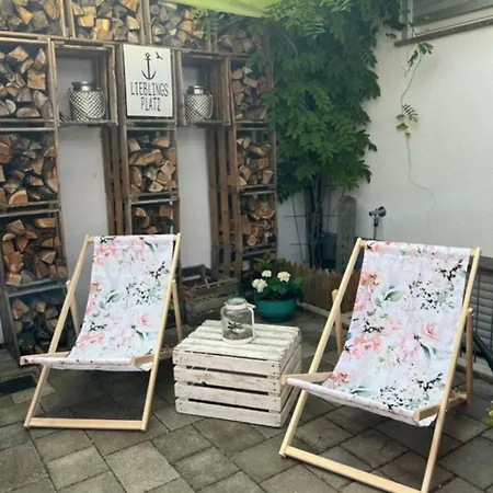 Schoene Ferienwohnung Mit Garten Appartement *